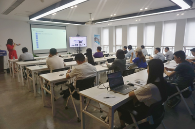 創(chuàng)業(yè)百日苦，路演見(jiàn)真章 中關(guān)村大講堂聚焦企業(yè)信息技術(shù)咨詢(xún)新路徑